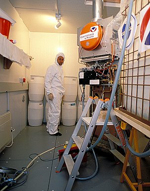 [WhiteRoom.jpg]
The white room where melting of snow and subsequent analysis of micrometeorites is performed.