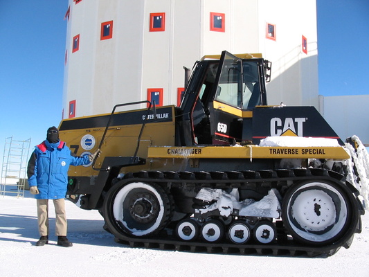 [20050203_35_ChallengerConcordia.jpg]
A Challenger Caterpillar, specially modified for Antarctic conditions, parked below Concordia. Originally those are agricultural tractors, but their high power and large ground contact area make them particularly suitable for working on snow.