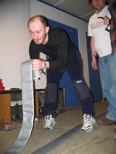 [20050422_22_FireDrillEmanuele.jpg]
Emanuele unrolling the hose.