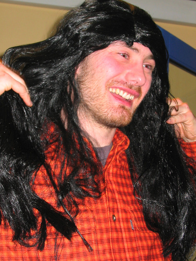[20050604_147_EmanueleWig.jpg]
Emanuele with one of his birthday presents: a wig !