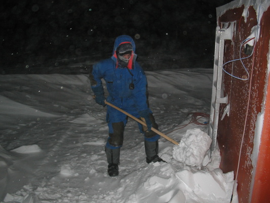[20050705_017_PascalShoveling.jpg]
Pascal shoveling snow outside the door of the magnetic measurement shelter.