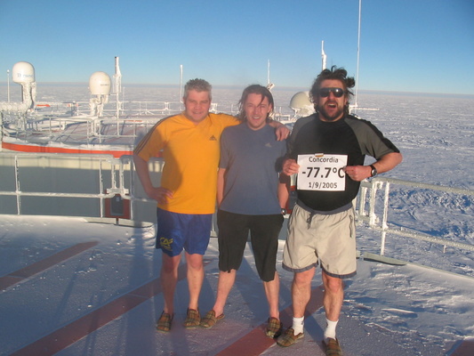 [20050911_1_InShorts.jpg]
Jean, Stef and Jeff (and myself taking the shot) showing the true meaning of the expression 'freezing your balls off', just a few days after we reached the record cold. Needless to say, we didn't stay outside very long.