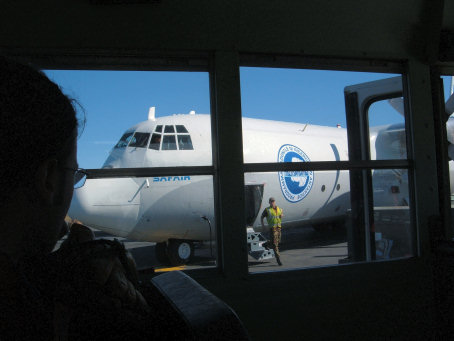 [2005_0119domec0048-C130.jpg]
Hercules C-130 ready for departure from New Zealand