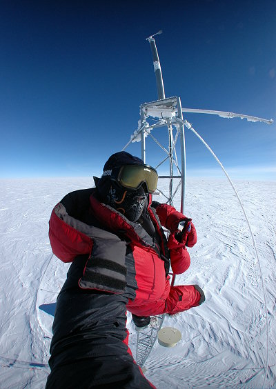 [CR23_Portrait2hW.jpg]
The title for this self-portrait taken off a weather mast on the high Antarctic plateau could very well be 'the edge of space': curvature of the Earth due to the fisheye lens, spacesuit to withstand the extreme cold and, above all, extreme remoteness. Surprisingly, it's also the very first image I ever took with a digital SLR ! I wasn't mine and I almost dropped it.