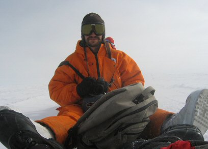 [PulkaRide1.jpg]
Riding 3km to work on a sled pulled by a snowmachine.