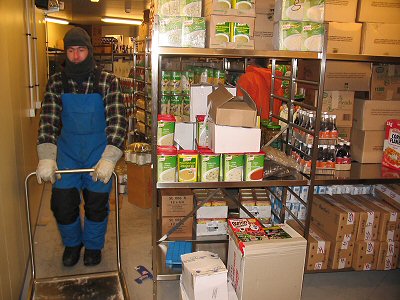 [StorageRoom.jpg]
The Merlo crane bringing a crate of frozen food into the 2nd floor storage room.