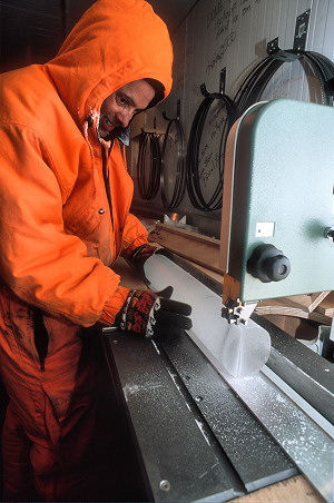 [CataniIceCores6.jpg]
Cutting a core with a band saw.