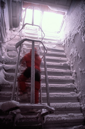 [CrystalsIceCaveLadder.jpg]
Going down into the underground storage area, in the back of the underground garage. This area is closed up most of the year, and for some unknown reasons accumulates large ice crystals on the ceiling. It is a common sightseeing destination at Dome C.