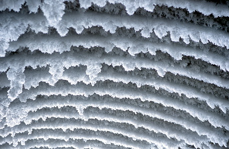 [SnowCrystals7.jpg]
More ice sticking to the garage ceiling.