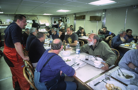 [BTN-DiningRoom.jpg]
Dining room of the station.