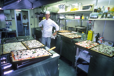 [BTN-KitchenPizza.jpg]
The kitchens of the MZS. Today: genuine italian pizza. It's this or genuine italian pasta every day...