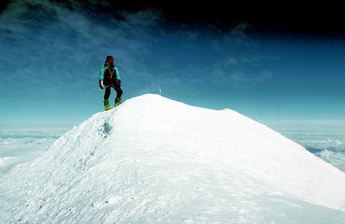 [DenaliSummit.jpg]
Alone on the summit of Denali