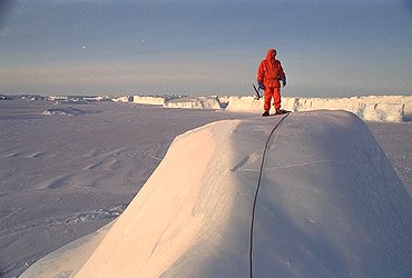[BergBib.jpg]
The doctor on top of an easy iceberg. It was not very steep, about 60° max, but the ice was extremely brittle.