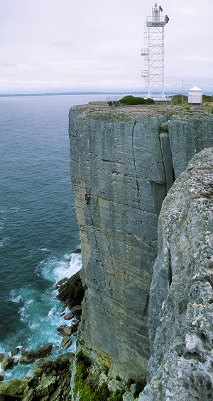 [LightHouseRexHunt21.jpg]
Jenny on Rex Hunt's Lovechild below the lighthouse.