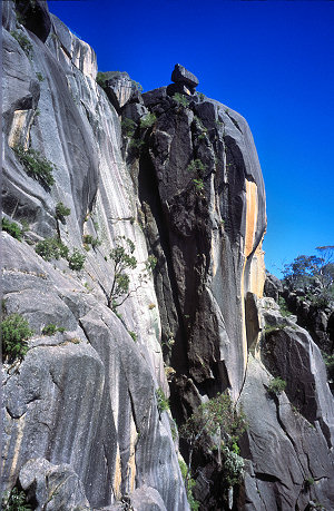 [MtBuffaloGorge.jpg]
The gorge of Mt Buffalo, where Australia's longest routes are located.