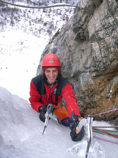 [20071223-112656_LaGrave_.jpg]
Christmas 2007, first ice climb of the season, and almost the last one. I'm leading the 3rd pitch, looking for the belay after 55m when I hear a loud 'snap'. 3 pitches above me I see a large free-standing free-falling towards me. After a bunch of small vertical steps I'm on easy grounds, the last screw a good 10 meters previously. In 2 or 3 huge and desperate steps I cover the remaining 5 meters to reach the barely adequate protection under the next vertical step while screaming for rope. I reach it as the exploding ice pelters my legs, the rope and my 2 partners down below. We retreat hastily, leaving a good screw.
