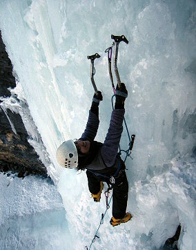 [JennyIce1.jpg]
Jenny leading WI4 in the Fournel valley.