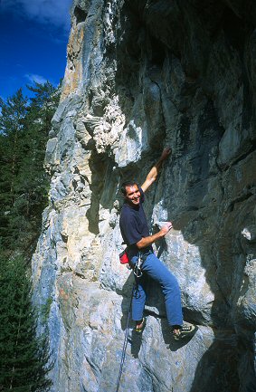 [VincentSmile.jpg]
Vincent taking it easy on a sport climbing route