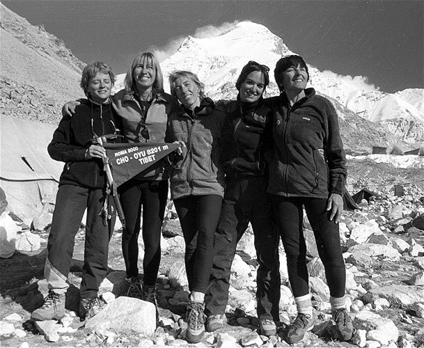 [Women2.jpg]
The women of the expedition (Antonella, Mariassunta, Michela, Jennifer and Gabriela