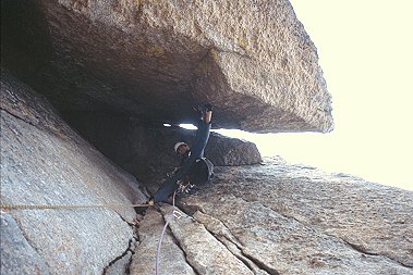 [SpearHead_Crux.jpg]
The 5.10 crux slot through the roof.