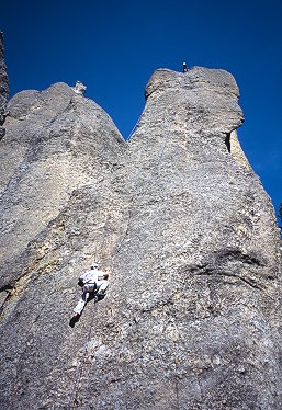 [Needle.jpg]
Here on the 5.10 variation of the Needle's Eye. Way runout.