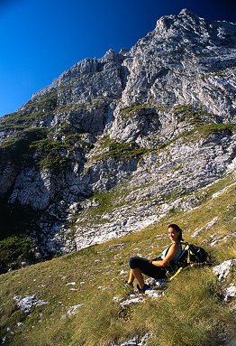 [NorthRidgeParetoneBase.jpg]
Jenny at the base of the north ridge of Paretone, on a later ascent.