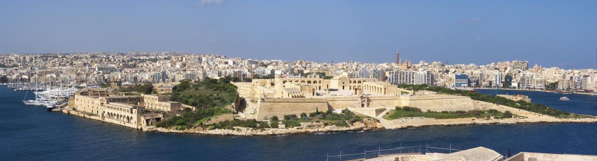 [20101101_125519_ValettaPano_.jpg]
Manuel Fort on Manuel Island as seen from Valletta.