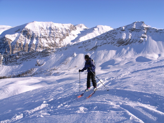 [20061221-123114_Crevoux.jpg]
Backcountry skiing at Crevoux.