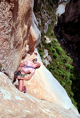 [RoumagaouVincentFail.jpg]
Vincent after he couldn't resist grabbing the pro on the crux (6b+) of Roumagaou.