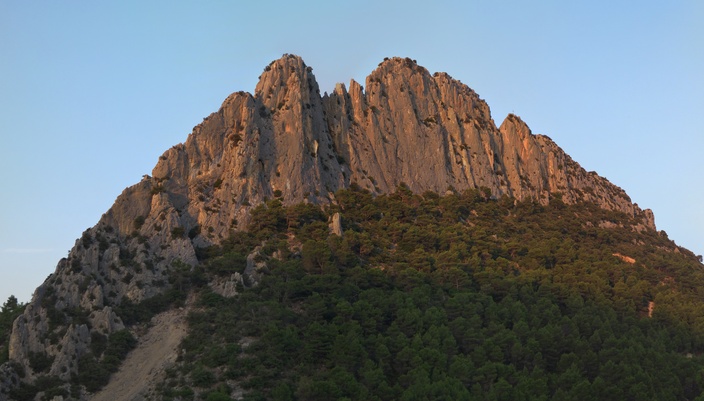 [20120922_181523_StJulienPano.jpg]
Panoramic view of the St Julien cliff above Buis.