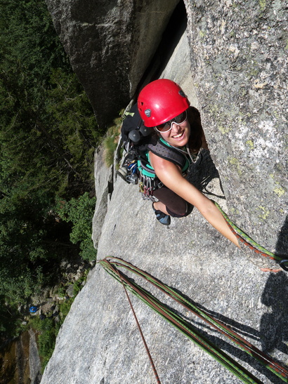 [20110730_110953_LunaNascente.jpg]
End of the roof traverse for Jenny (6a+).
