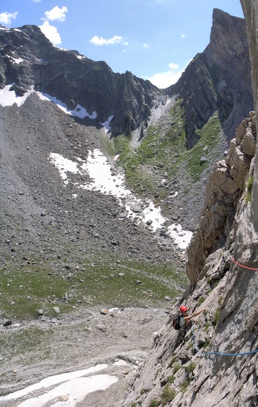 [20070714-ArcelinClimpUpVPano_.jpg]
Going up the Petit Arcelin, with the big one in the background.