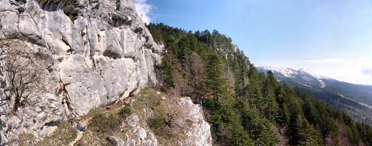 [20070414-CorrenconPano_.jpg]
Corrençon, a friendly sport cliff on the plateau of the Vercors. The lower cliff is not that impressive but the top one, although harder, is well worth a visit if only for the view.