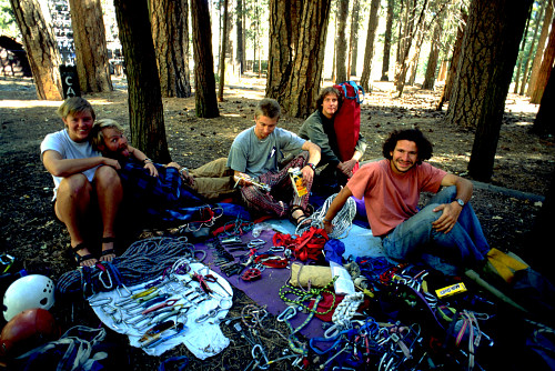 [Camp4.jpg]
Hangout and gear sorting at Camp 4: Miriam (Australian, my 1st partner), Mike (from Colorado, my 2nd partner), Adam (the Australian who climbed Salathé Wall one handed after slicing it nearly in half in a fall), Parish (another very strong Aussie) and me.
