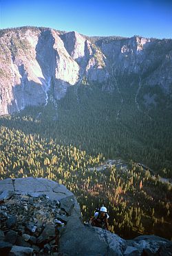[EastButtressElCap.jpg]
High on the East buttress of El Capitan with the last sunlight down the valley.