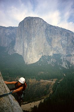 [ElCapFromMiddleCathedral.jpg]
El Capitan from the East Buttress of Middle Cathedral, with smoke from the wildfires.