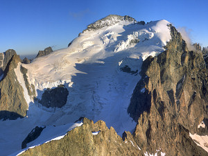 [EcrinsEveningY_Pano_.jpg]
The 'Barre des Ecrins' in the evening, in the Ecrins Range as seen from Roche Faurio. The path taken by the climbers is clearly visible. Resolution: 13011*8250: 107 megapixels. The image you see below is a one-sixteenth reduction of the original.