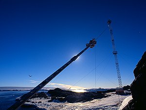 The ionospheric mast, Dumont d'Urville
