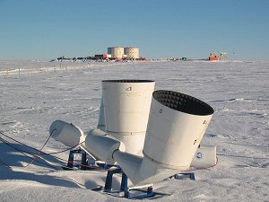 The Sodar in front of Concordia station