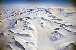 TNB09 - Overflying the Transantarctic Range