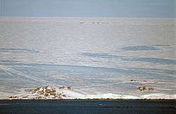 DdU_D10 - D10 seen from DdU, Antarctica