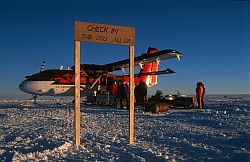 DomeC_PlaneDeparture - Twin Otter ready for take off in Dome C, Antarctique