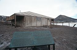McMurdoScottHut - Scott's hut at Discovery point, McMurdo