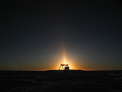 20050822_016_AstroSun - The Aastino shelter, backlit by the sun.
[ Click to download the free wallpaper version of this image ]