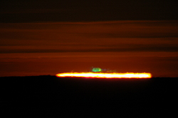 20050901-160933-SunGreenFlash - Green flash of the sun.