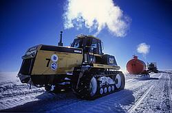 ChallengerPulling - Heavy duty tractor pulling fuel tanks.