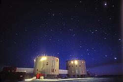 ConcordiaDarkNight7 - Night above Concordia station.