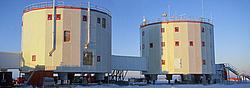 ConcordiaPano-NoisyQuiet_ - Panorama of the noisy (left) and quiet buildings of Concordia sation.