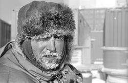 FrozenFaceMichelM-BW - Winter portrait of Michel, the big boss.
[ Click to go to the page where that image comes from ]