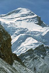 ChoOyuVert - Cho-Oyu seen from base camp, 2000